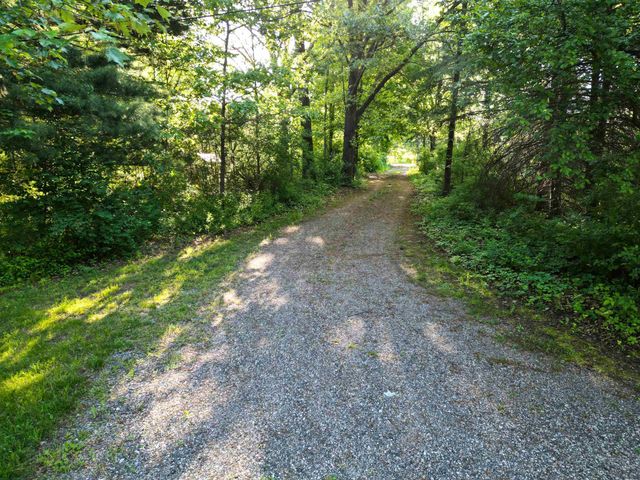 12313 Railroad Road, Vienna Twp, MI 48420