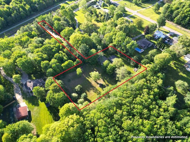 12313 Railroad Road, Vienna Twp, MI 48420