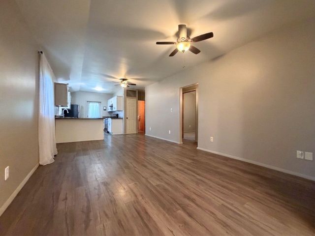 12313 Railroad Road, Vienna Twp, MI 48420