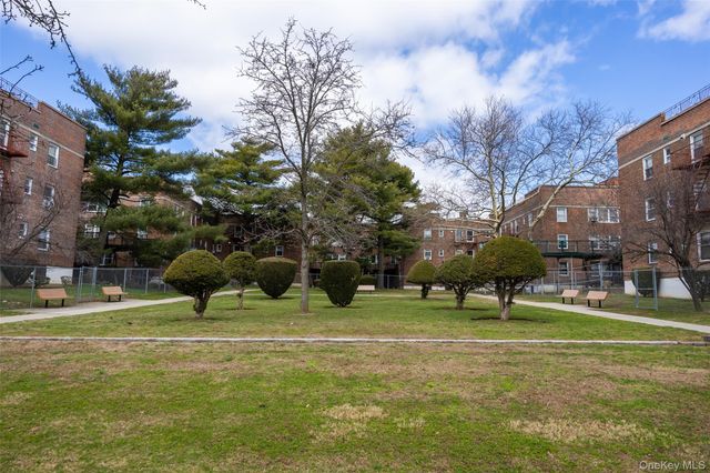 69-12 140th Street 2C, Kew Garden Hills, NY 11367