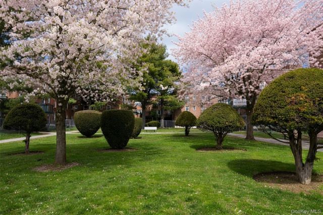 69-12 140th Street 2C, Kew Garden Hills, NY 11367