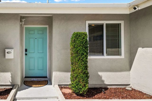 8181 Holland Drive, Huntington Beach, CA 92647