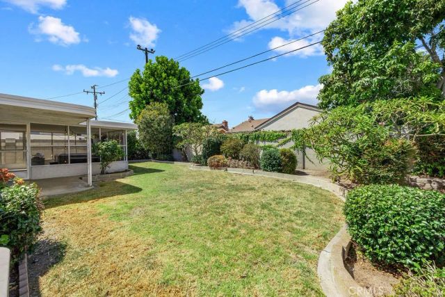 8181 Holland Drive, Huntington Beach, CA 92647