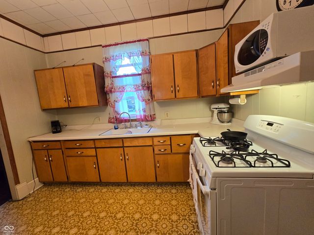 229 Bakemeyer Street, Indianapolis, IN 46225