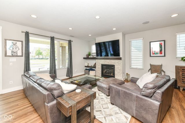 1512 Evenstar Boulevard, Carmel, IN 46280