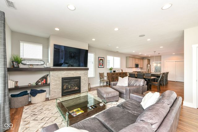 1512 Evenstar Boulevard, Carmel, IN 46280