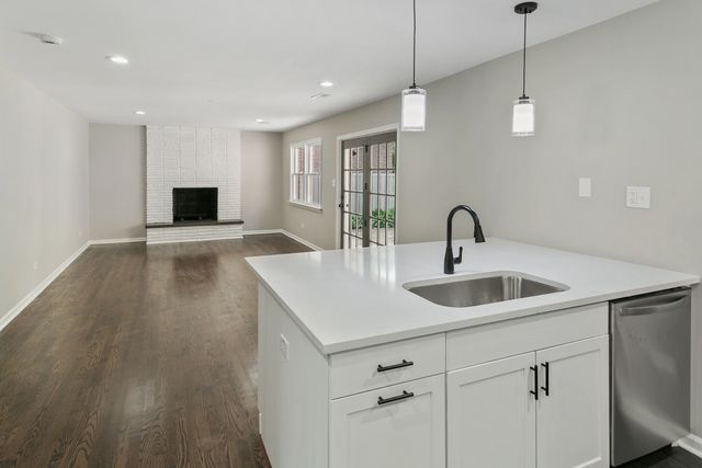 947 E 169th Street, South Holland, IL 60473
