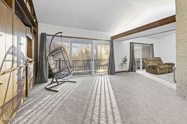 268 Golf Course Road, Amsterdam, NY 12010