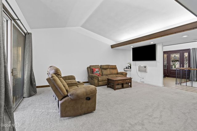 268 Golf Course Road, Amsterdam, NY 12010