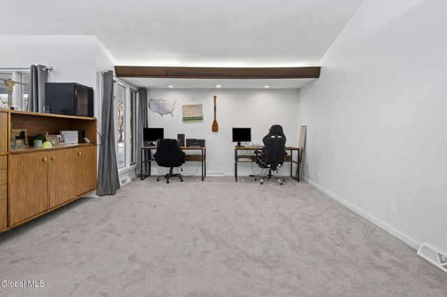 268 Golf Course Road, Amsterdam, NY 12010