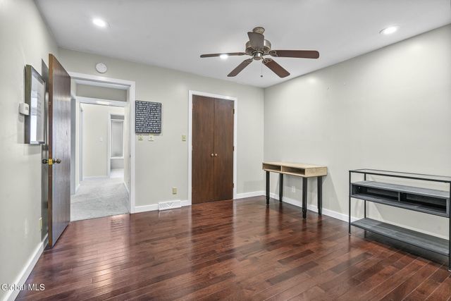 268 Golf Course Road, Amsterdam, NY 12010