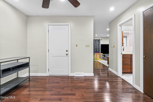 268 Golf Course Road, Amsterdam, NY 12010