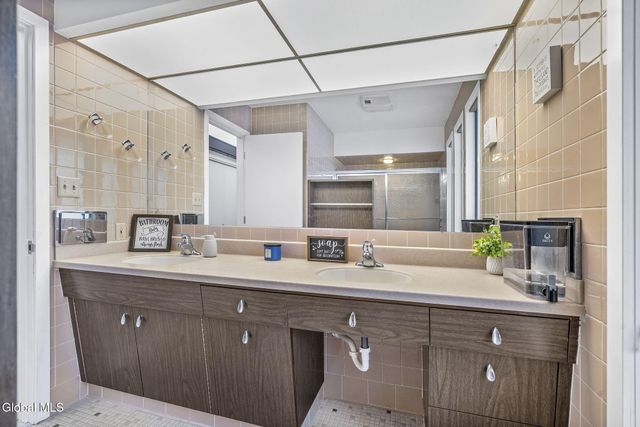 268 Golf Course Road, Amsterdam, NY 12010