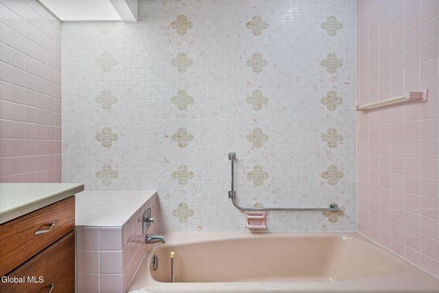 268 Golf Course Road, Amsterdam, NY 12010