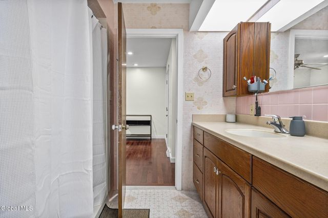 268 Golf Course Road, Amsterdam, NY 12010