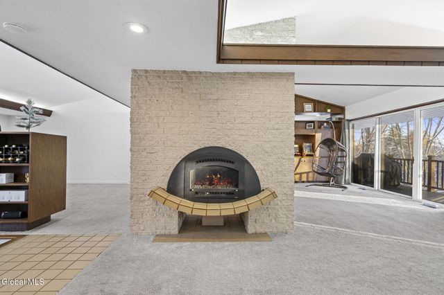 268 Golf Course Road, Amsterdam, NY 12010