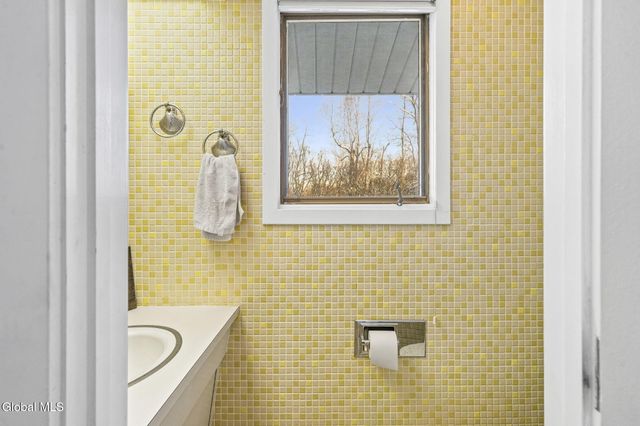 268 Golf Course Road, Amsterdam, NY 12010