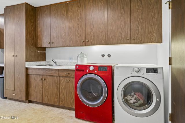 268 Golf Course Road, Amsterdam, NY 12010