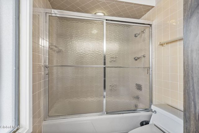 268 Golf Course Road, Amsterdam, NY 12010