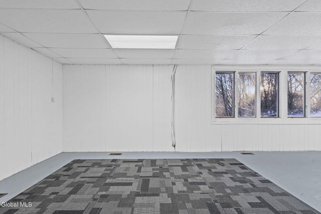 268 Golf Course Road, Amsterdam, NY 12010