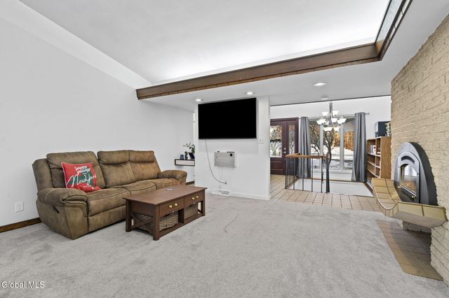 268 Golf Course Road, Amsterdam, NY 12010