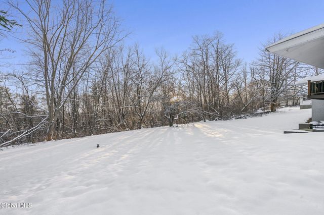 268 Golf Course Road, Amsterdam, NY 12010