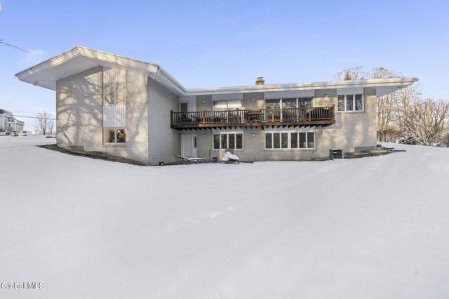 268 Golf Course Road, Amsterdam, NY 12010