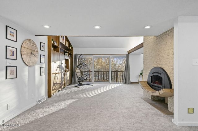 268 Golf Course Road, Amsterdam, NY 12010