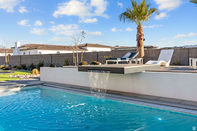 2881 S LEAF LN, Washington, UT 84780