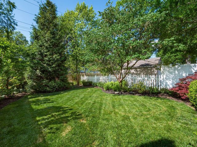 399 Northridge Road, Columbus, OH 43214