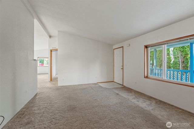 5400 Meeker Drive #104, Kalama, WA 98625