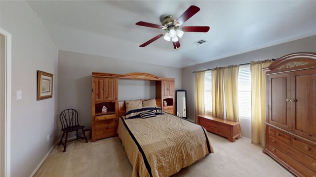 705 Chalk Knoll Road, Fort Worth, TX 76108