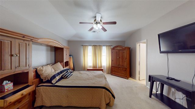 705 Chalk Knoll Road, Fort Worth, TX 76108