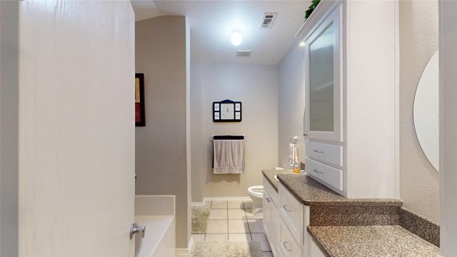 705 Chalk Knoll Road, Fort Worth, TX 76108