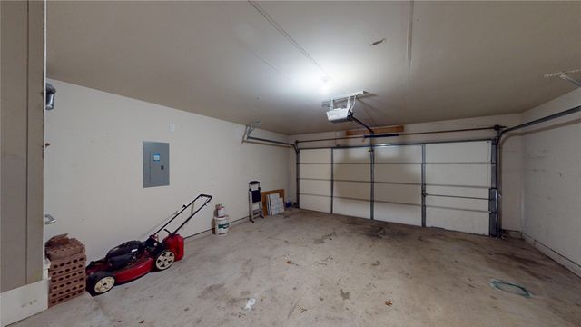 705 Chalk Knoll Road, Fort Worth, TX 76108