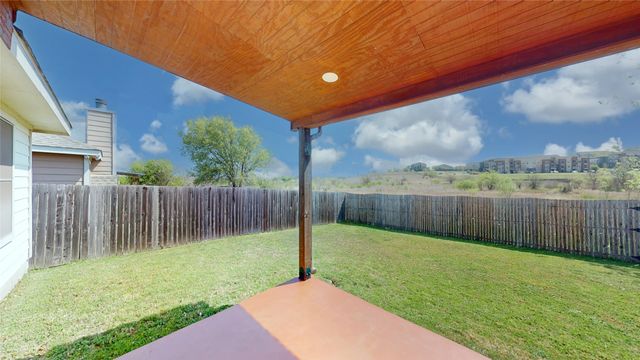 705 Chalk Knoll Road, Fort Worth, TX 76108