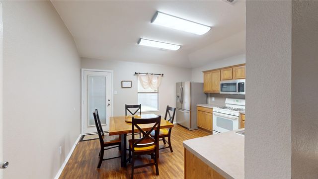 705 Chalk Knoll Road, Fort Worth, TX 76108