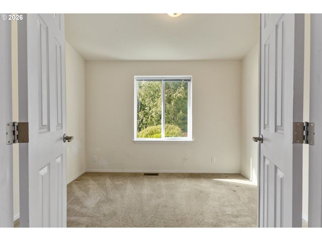 155 Se WHALESONG Dr, Depoe Bay, OR 97341