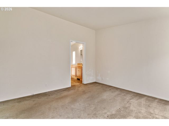 155 Se WHALESONG Dr, Depoe Bay, OR 97341