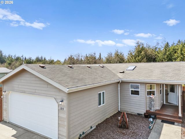 155 Se WHALESONG Dr, Depoe Bay, OR 97341