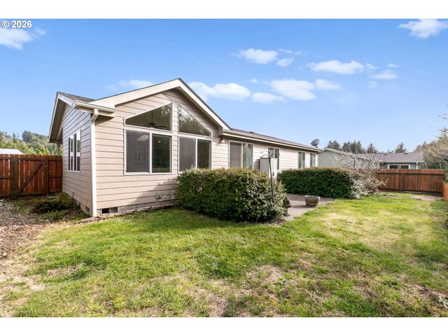 155 Se WHALESONG Dr, Depoe Bay, OR 97341