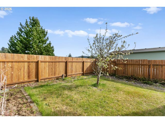 155 Se WHALESONG Dr, Depoe Bay, OR 97341