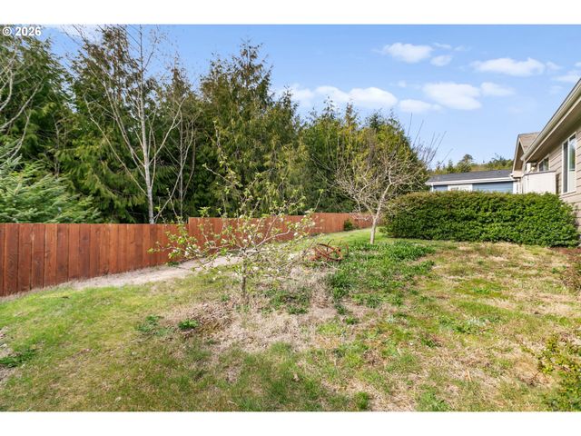155 Se WHALESONG Dr, Depoe Bay, OR 97341