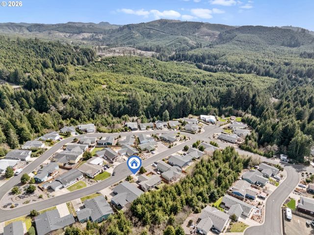 155 Se WHALESONG Dr, Depoe Bay, OR 97341