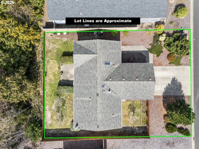 155 Se WHALESONG Dr, Depoe Bay, OR 97341