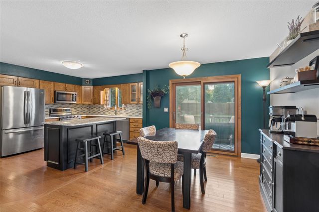 921 SE Peterson Drive, Ankeny, IA 50021
