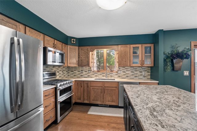 921 SE Peterson Drive, Ankeny, IA 50021