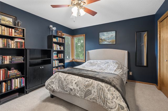 921 SE Peterson Drive, Ankeny, IA 50021
