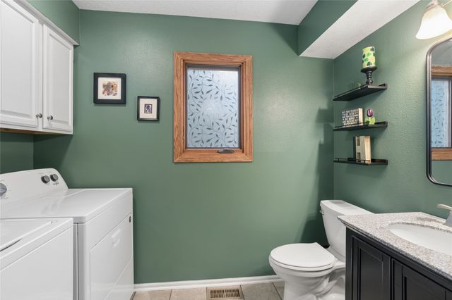 921 SE Peterson Drive, Ankeny, IA 50021