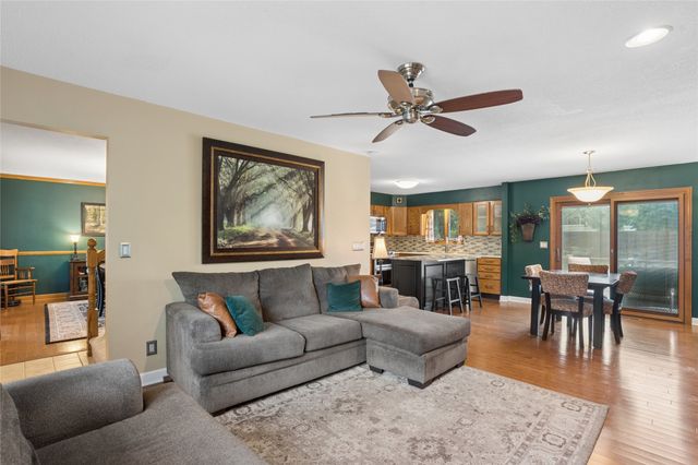 921 SE Peterson Drive, Ankeny, IA 50021